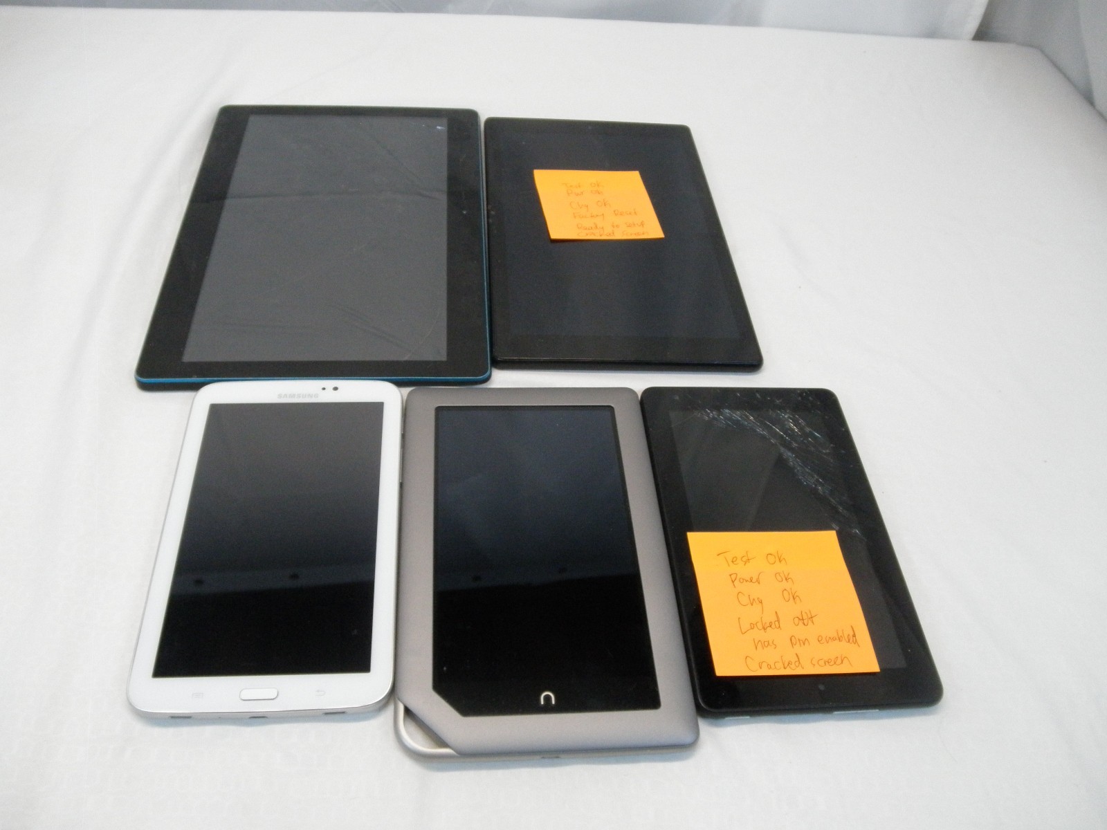 Lot of 5 Mixed Tablets/E-readers – Various Defects – FOR PARTS OR REPAIR ONLY!