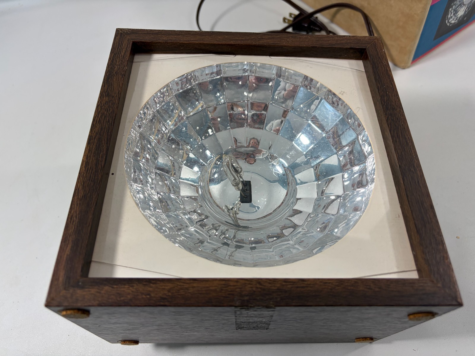 Vintage Realistic Wide Angle Strobe Walnut Veneer Finish 42-3009A WORKS