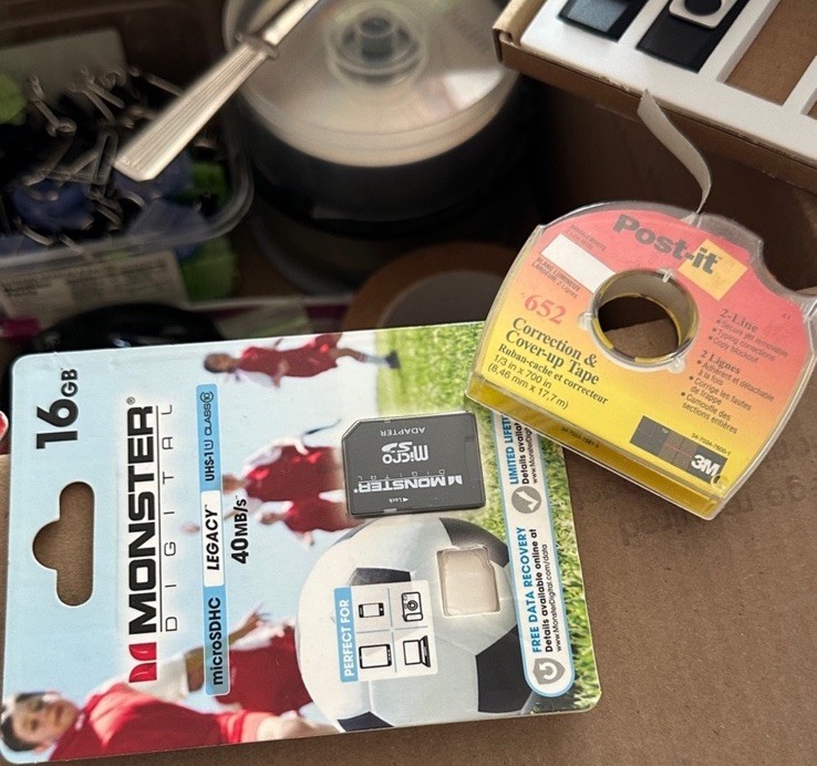Verbatim/Monster/3M/Post-it/DAP Mixed Lot Discs, USB Drives, microSD, Notes