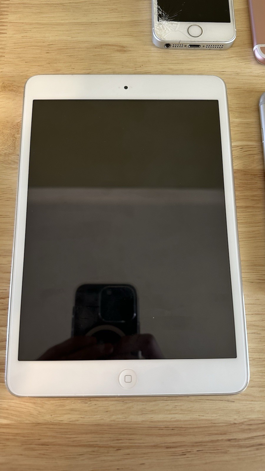 Apple Device Lot. READ DESCRIPTION