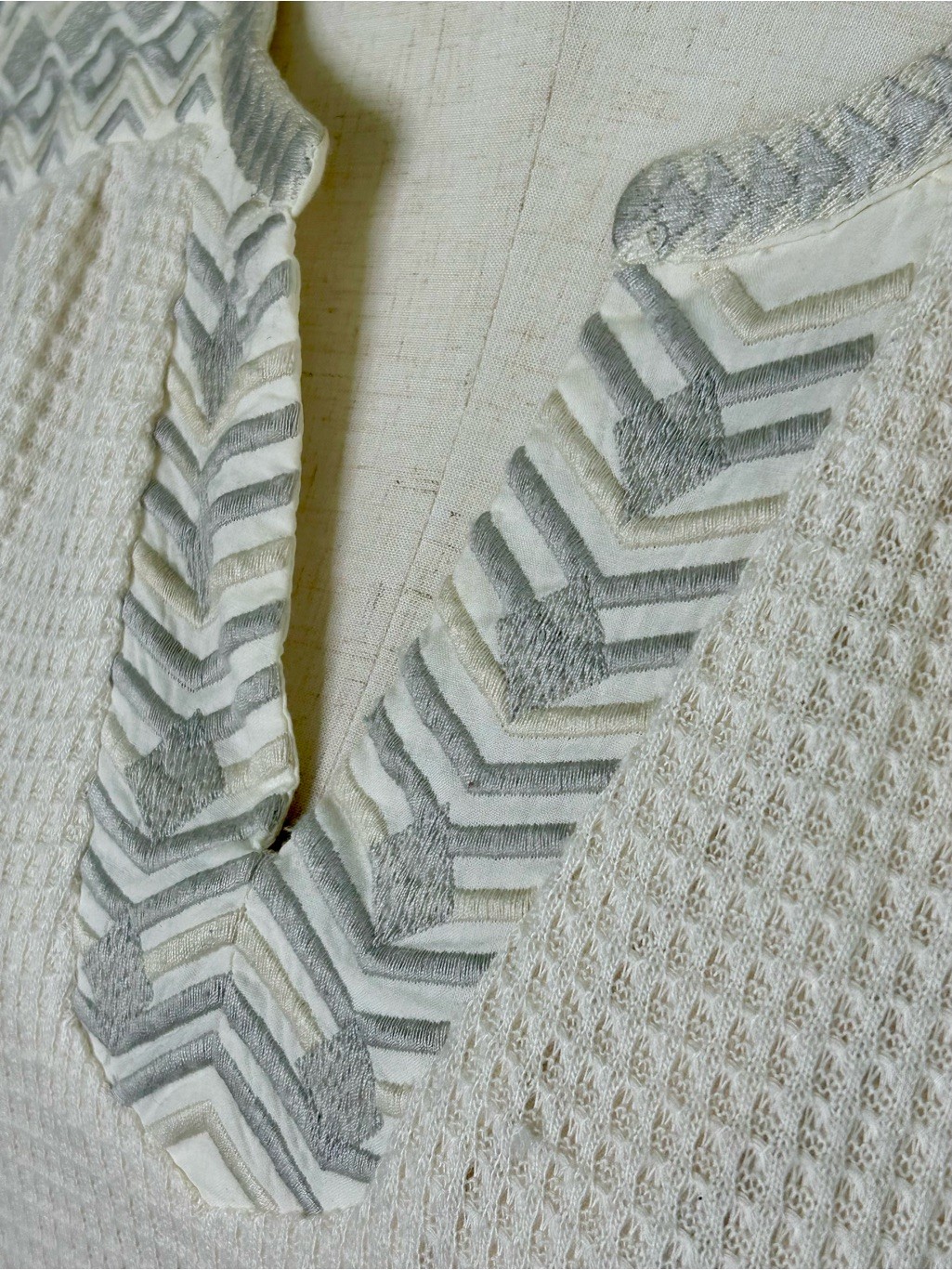Casual Long Sleeve Top Cream Size M Women’s Sweater