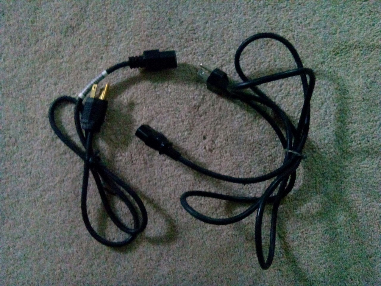 Lot of 8 Vintage Computer/Car Accessories (Chargers/Adapter/Cables/Etc.)