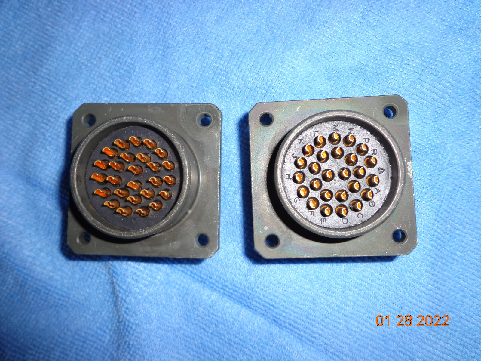 1 Bendix ms17346R 28c21S Mil Spec Circular Connector Plug 26 pOS Gold ampheonol