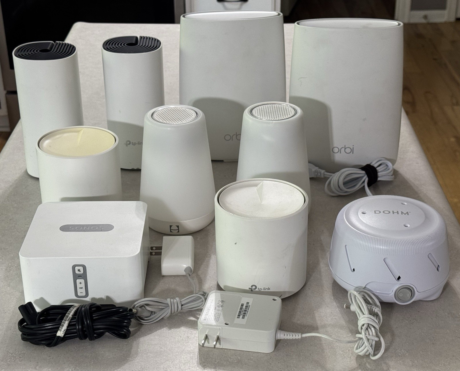 Electronics Lot – TP-Link, Orbi, Sonos And Hatch