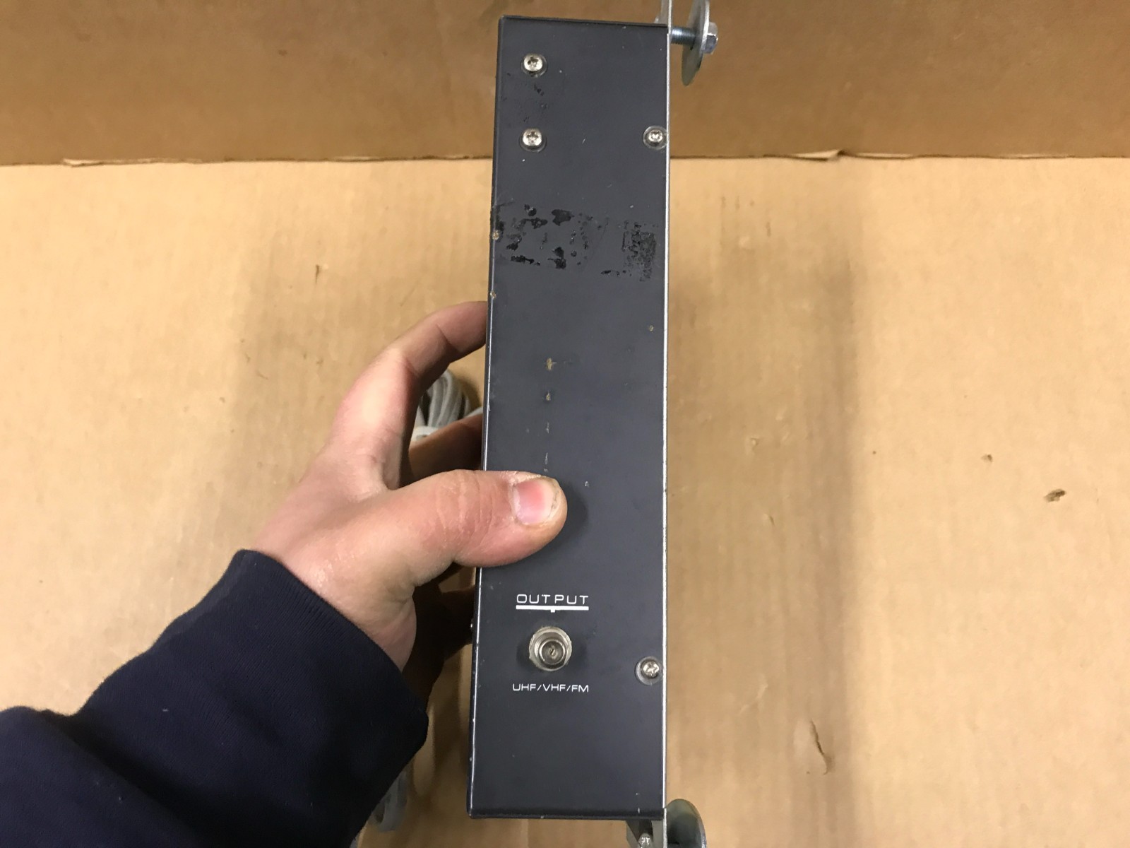 Vintage Channel Master Model 7330 Solid-State UHF/VHF Distribution Amplifier