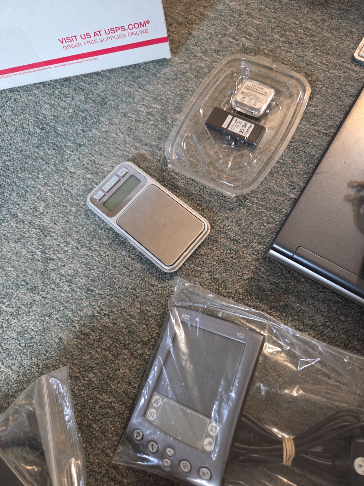 Toshiba Satellite – Lenovo ThinkPad – IPhone – Apple EarBud – Huge Mix DONT MIS