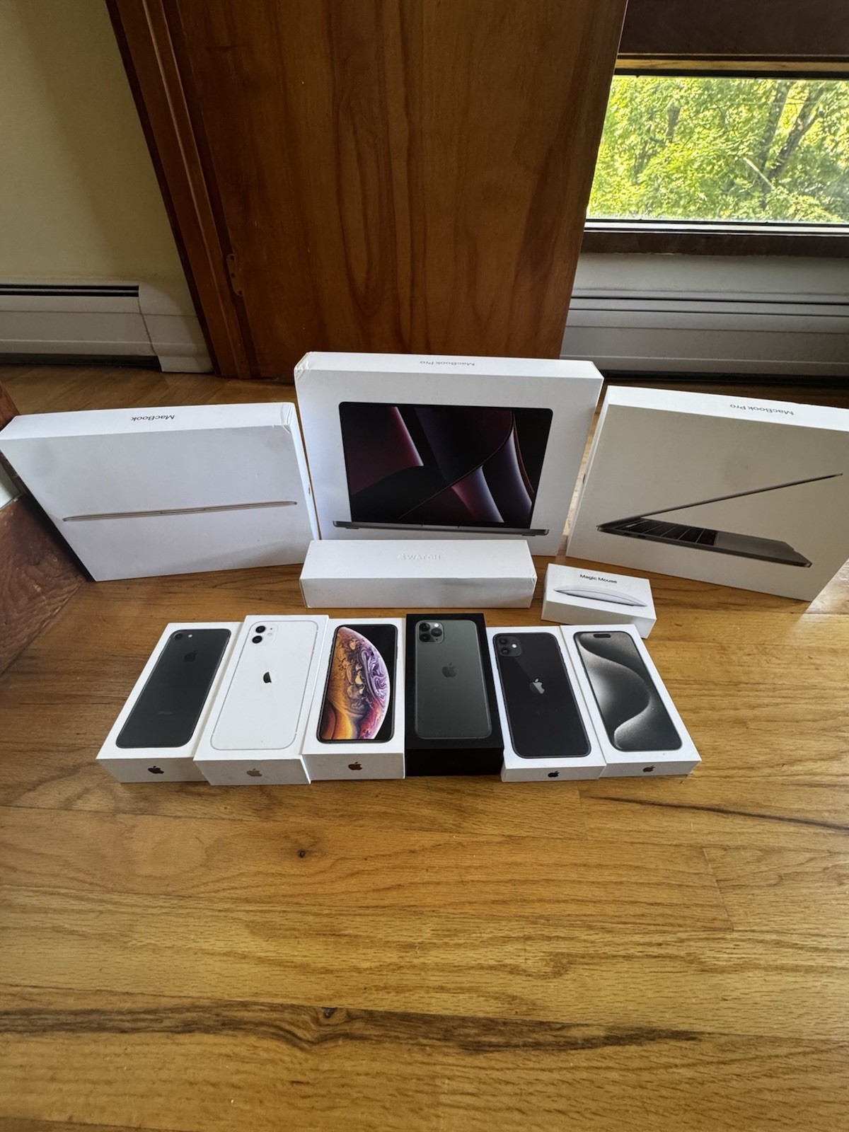 Lot Of Apple Products Box Only -Macbook Pro, Apple Mouse Iphones, Apple Watch
