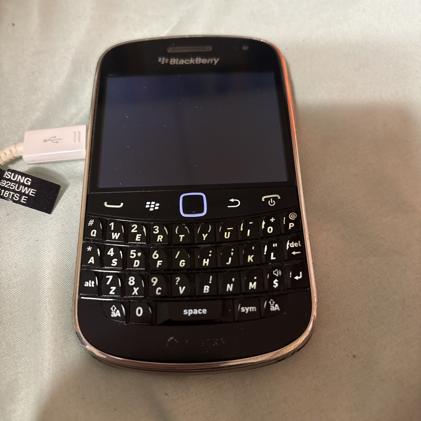 Electronics lot FOR PARTS cell phone flip phone Samsung Apple Ipod Iphone LG