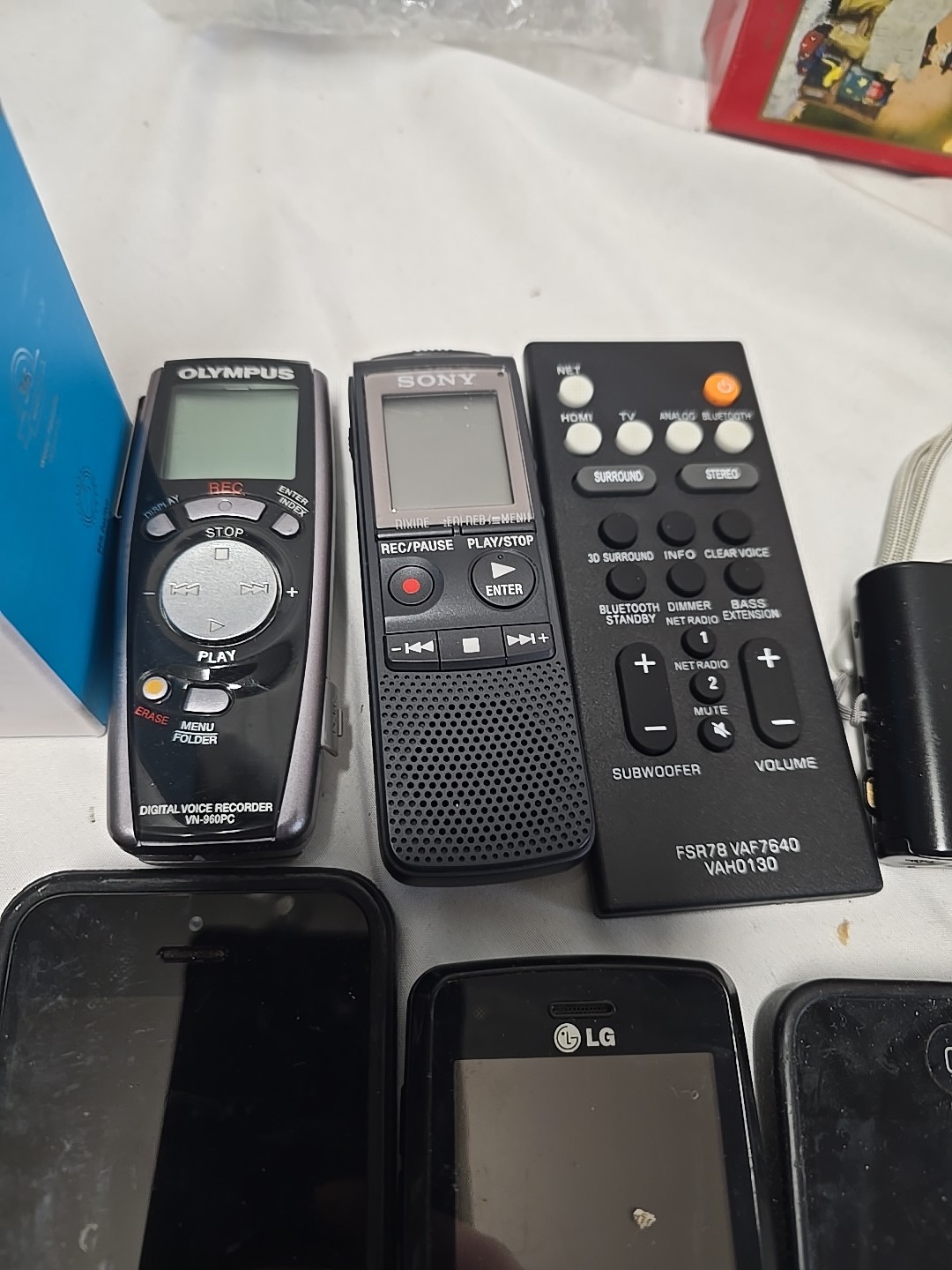 Electronic Devices Untested Bundle Multiple Brands Phones Remotes Speaker Record
