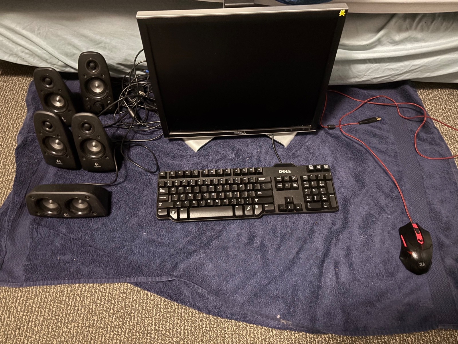 Speakers from Logitech keyboard and monitor from Dell and a gaming mouse
