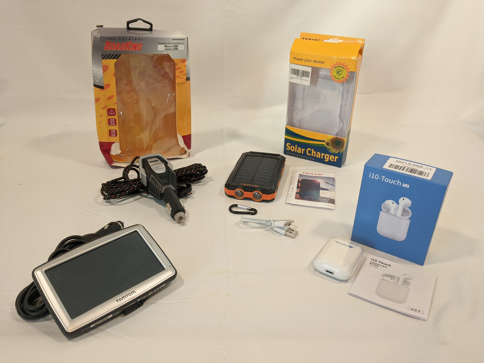i10-Touch Compatible Android IOS Earbuds, RoadKing Lighter Charger, TomTom GPS +