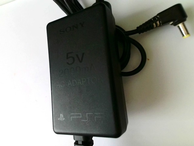 PSP-104 Adapter 5V 2A