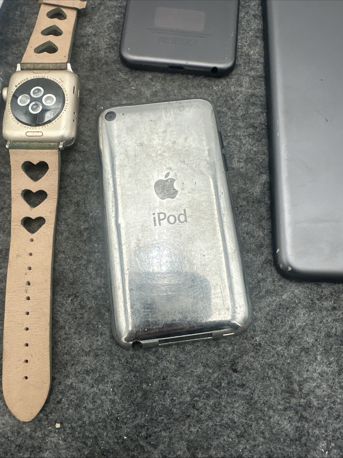 Lot Of Apple Products For Part Or Repair iPod/ipad/Apple Watch