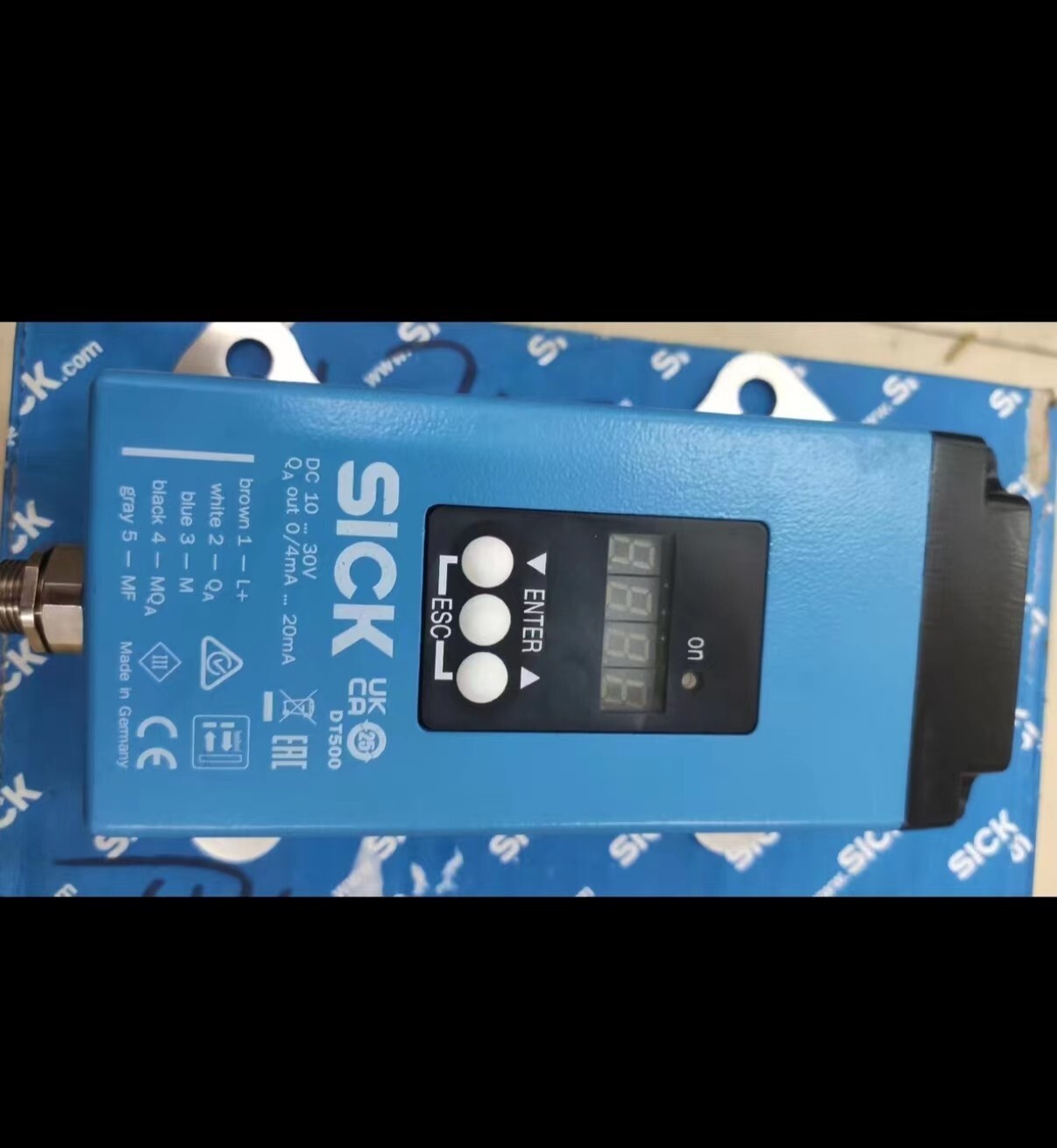 DT500-A611 1040467 SICK Laser ranging sensor brand new IN BOX