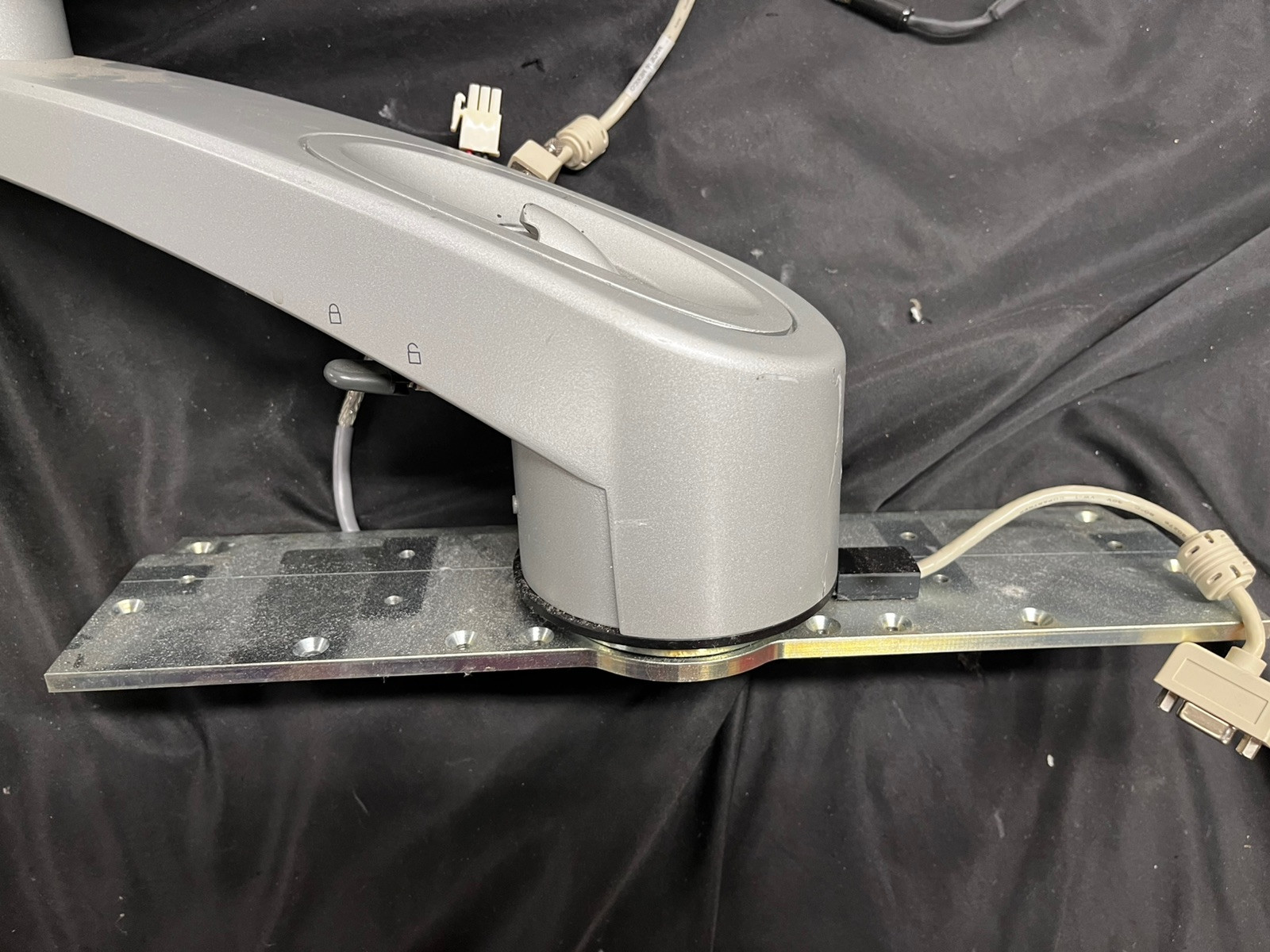 Philips IU22 IE33 ULTRASOUND ARTICULATING ARM MONITOR ASSEMBLY ASSY 453561339161