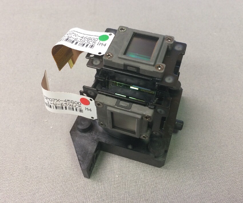 LCD PANELS WITH HOUSING L3P07X RED 45G00 GREEN 46G00 BLUE 45G00