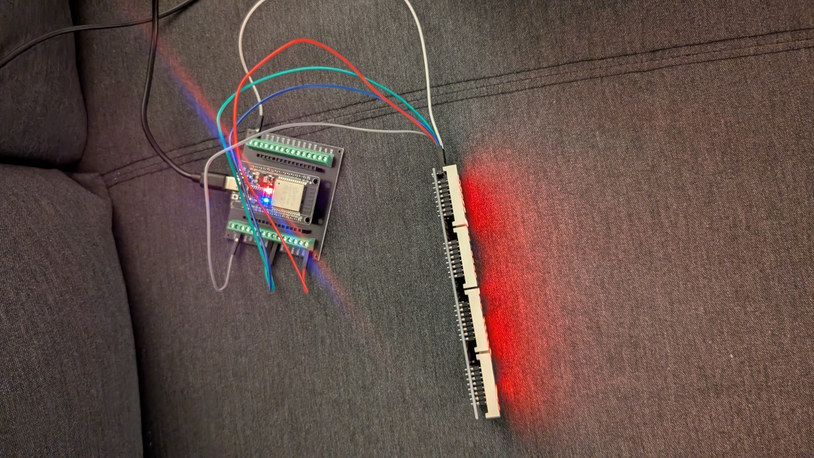 Custom Built ESP32 LED Scrolling Matrix Clock, Date and Temperature – NTP – WIFI