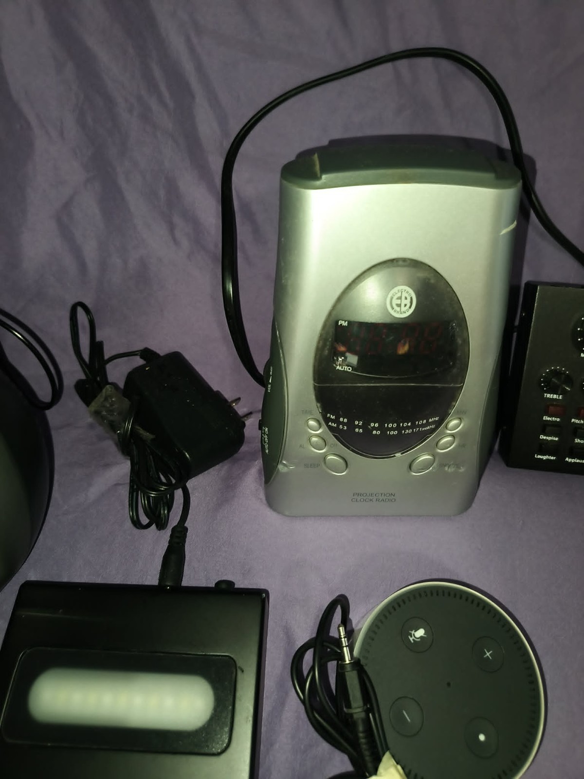 Electronics Lot TomTom GPS Echo Dot Wireless Chargers Clock Radio Tested Works