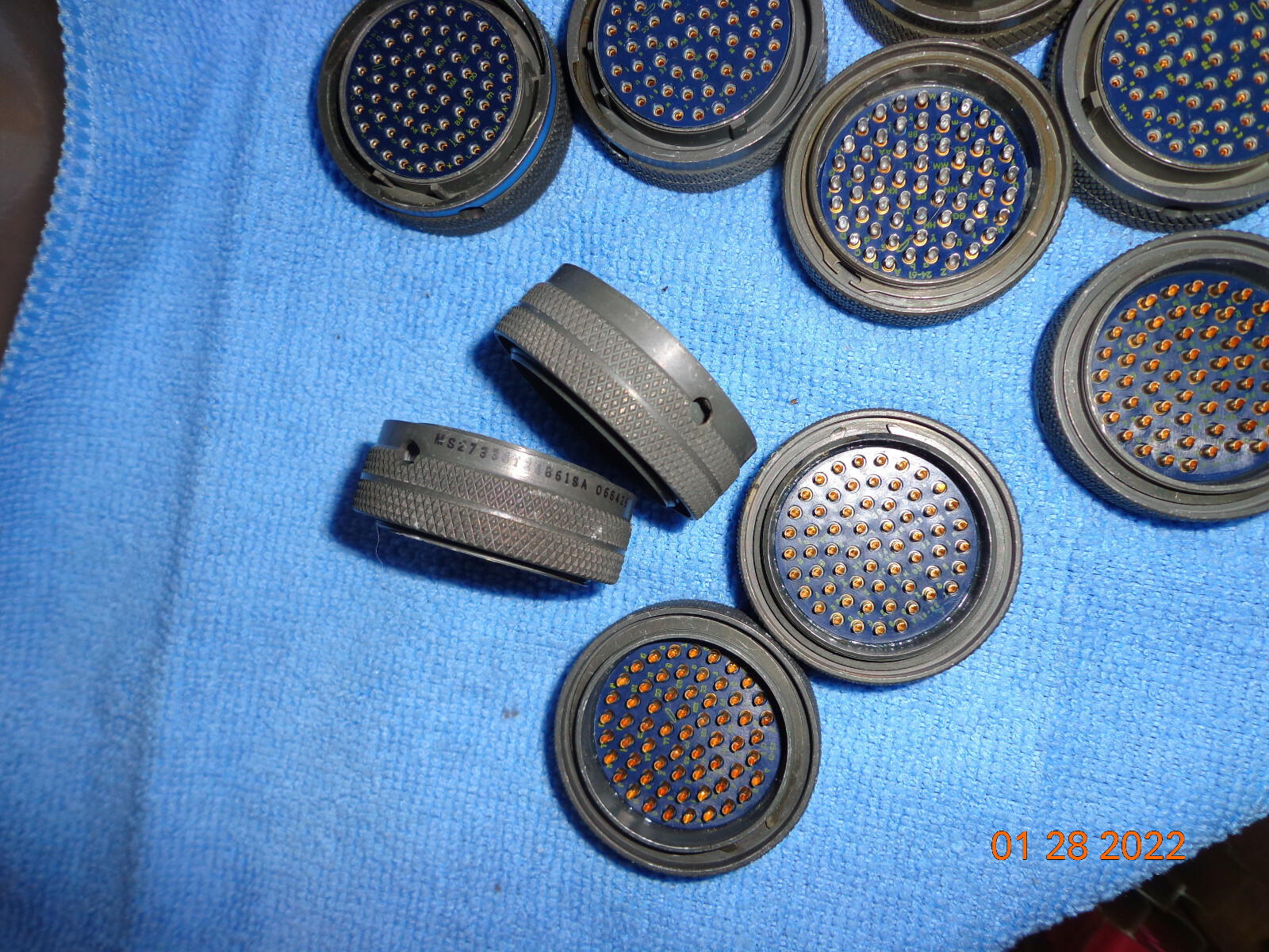 1 Bendix ms27336t24b61s Mil Spec Circular Connector Plug 61 pos Gold ampheonol