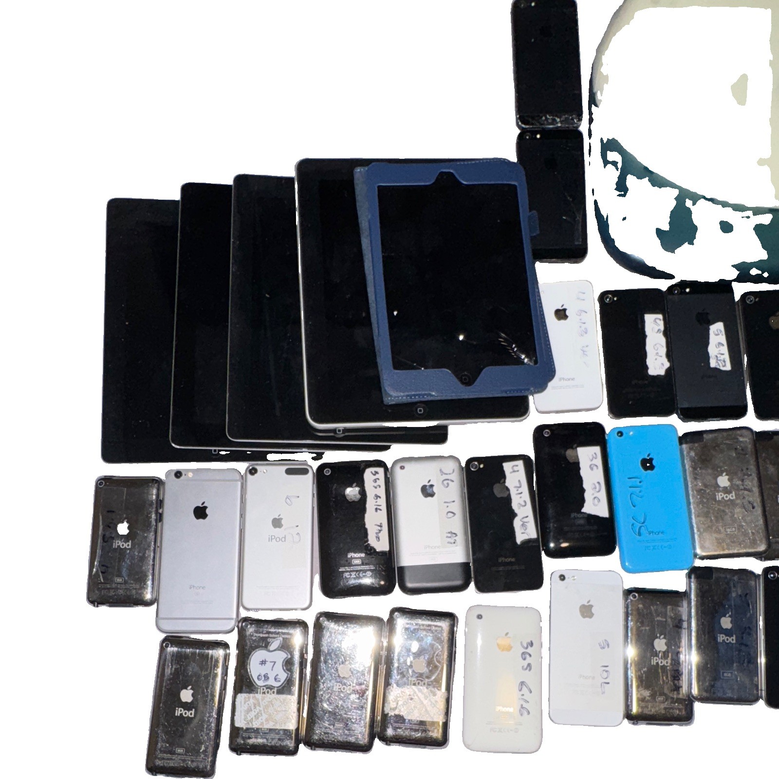 Apple Mixed Lot w/ Assorted iPhone, iPod, & other Devices.