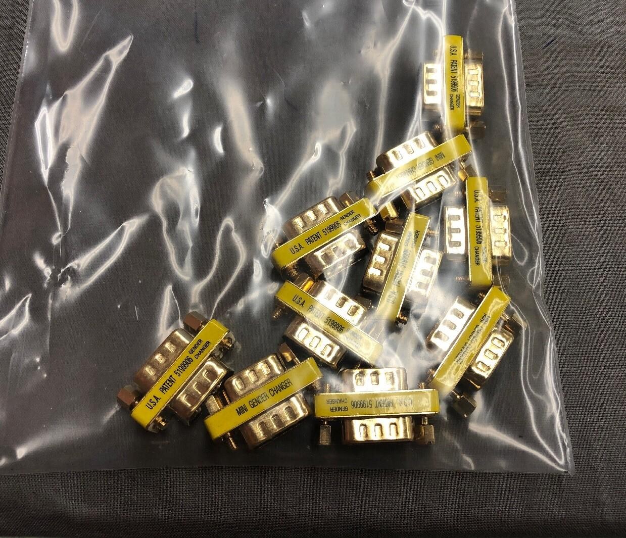 LOT OF 10 MINI GENDER CHANGER 5199906