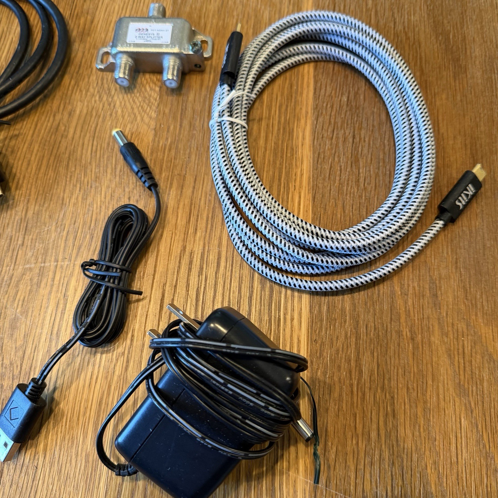 Lot of 20 Miscellaneous Electronic Cords Various Brands