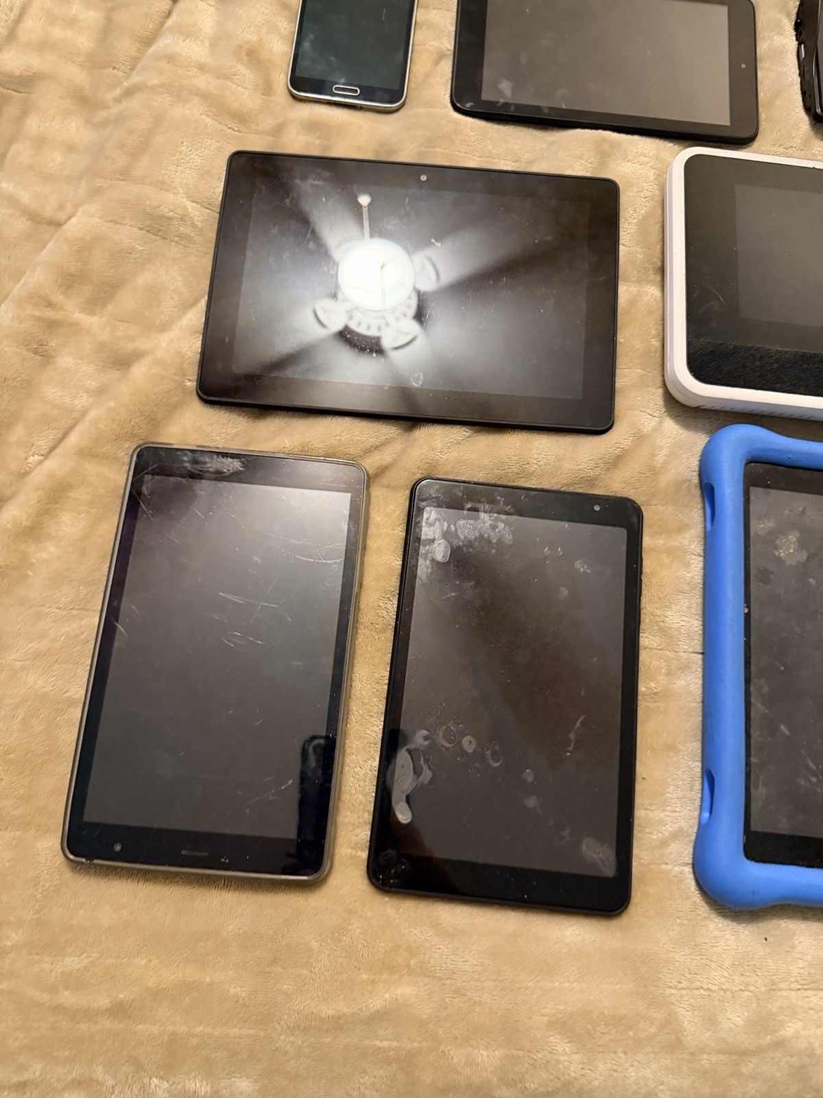 Lot Of 25x Phones and Tablets (Apple, Samsung, Amazon, etc.) 🔥🔥