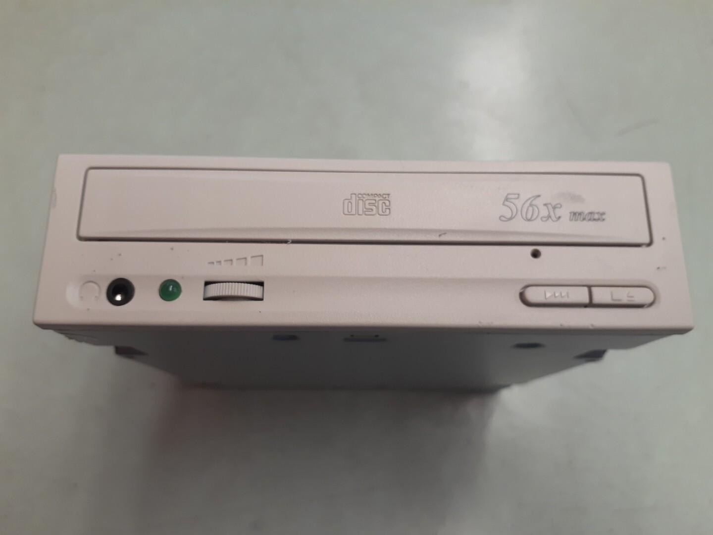 Vintage Top Glory BCD G621D CD-ROM Drive – Beige Bezel