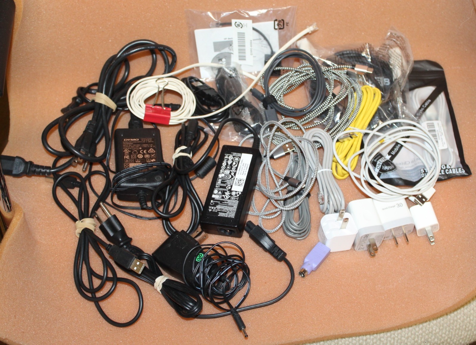 Electronic Cables_Cords_Plugs _etc, Assortment_24 Piece Lot