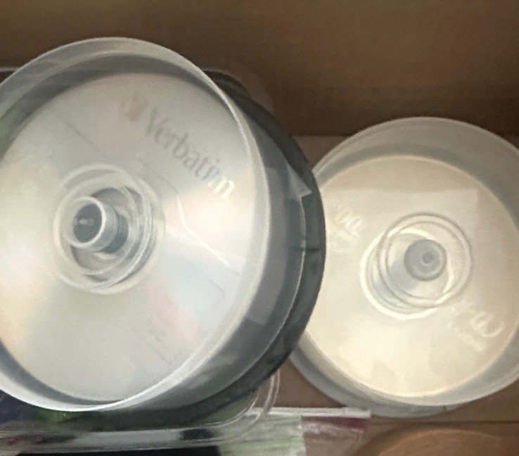 Verbatim/Monster/3M/Post-it/DAP Mixed Lot Discs, USB Drives, microSD, Notes