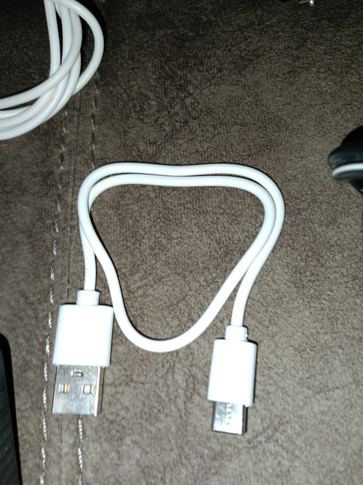 RadioShack & Hon-Kwang Mixed Lot AC Adapter Battery Charger Micro USB VGA Cable