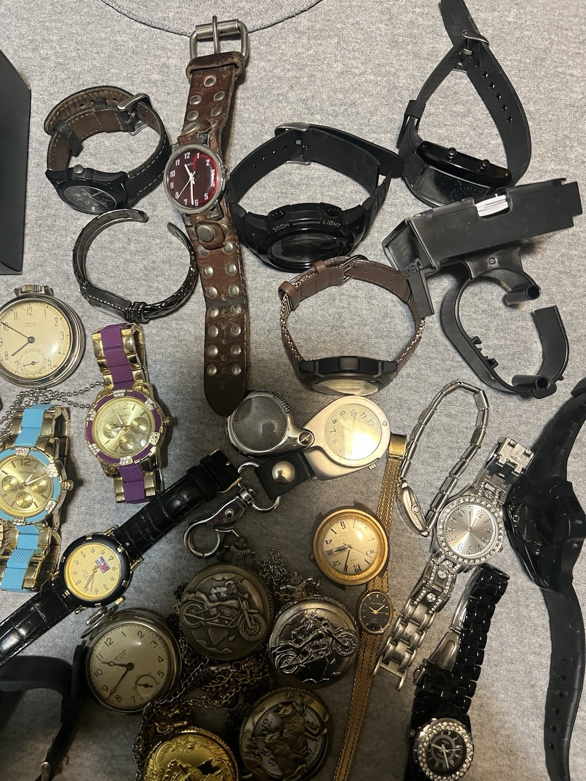 38 Mixed Watch Lot – Sold As‑Is, Untested, For Parts or Repair Vintage-modern