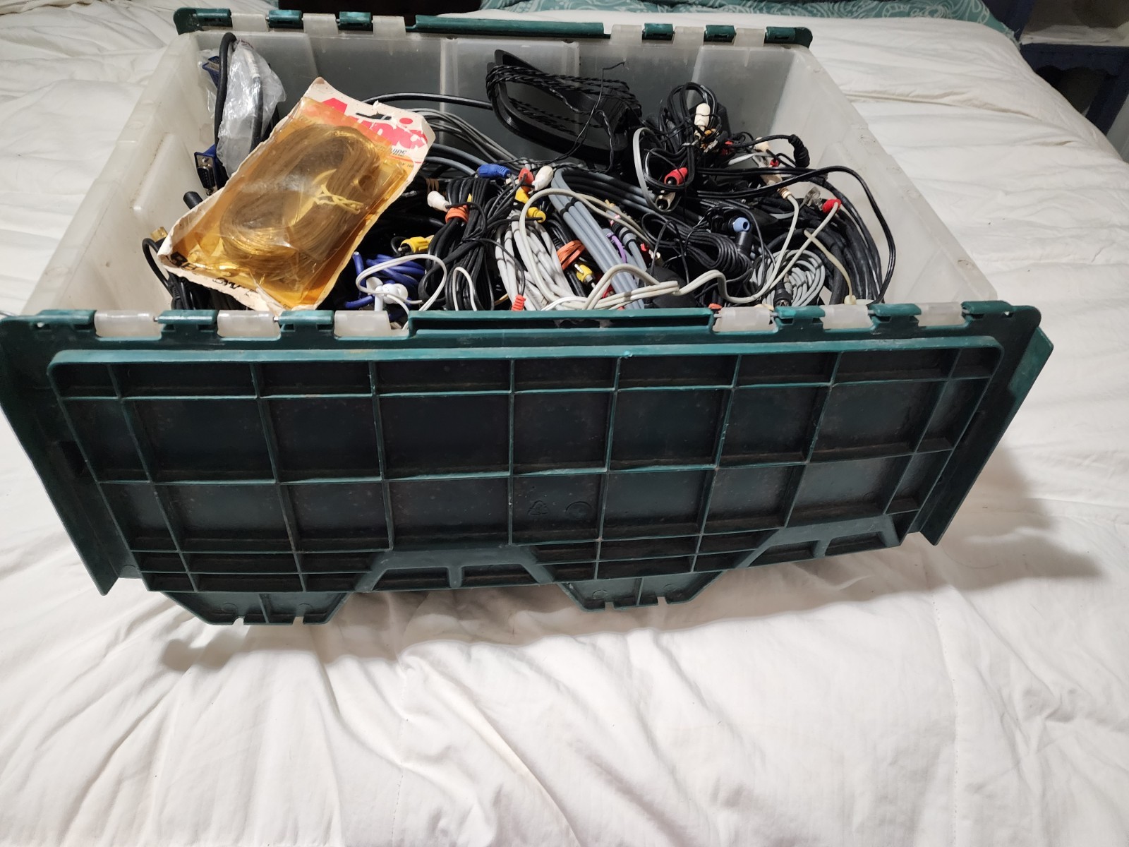 Bulk Lot of Various Electronic Cables, Cords and Parts, Computer TV Camara Ster