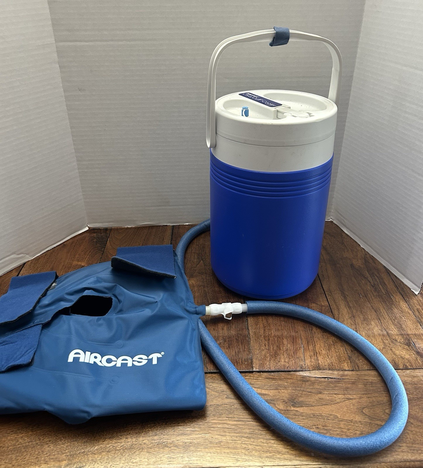 Aircast Cryo Cuff IC Cooler with Knee Cuff and Hose Ready To Use