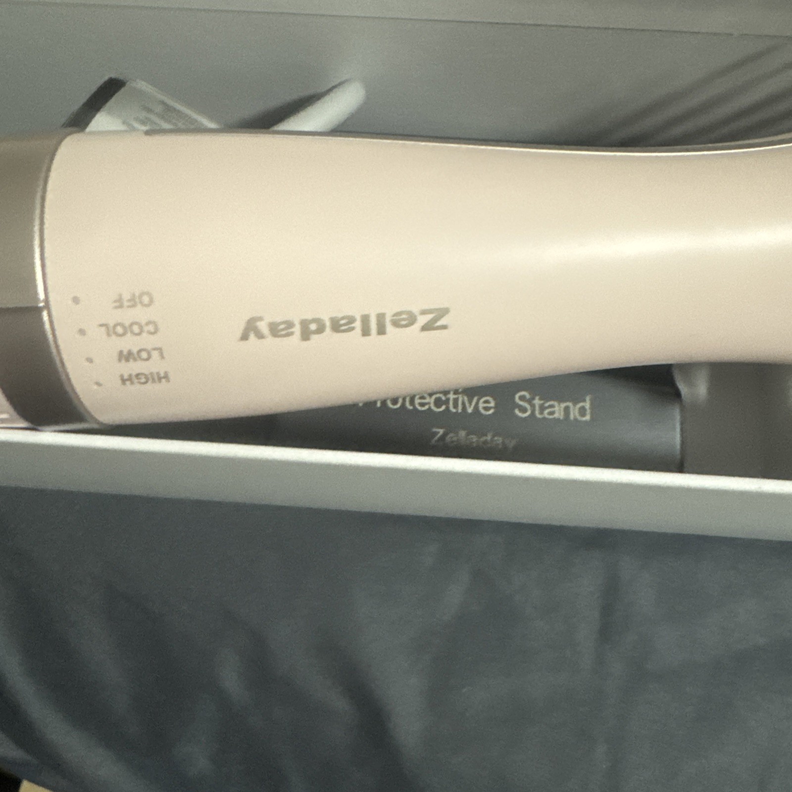 Zelladay Airsleek Professional Hot Air Brush – Pink/Rose Gold