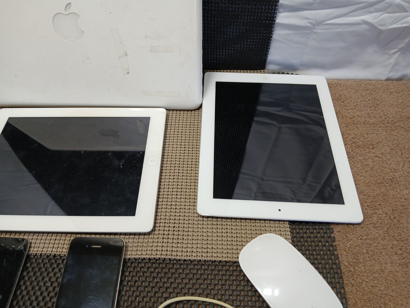 JUNK LOT OF 10*APPLE*MAC BOOK/IPADS/IPHONE/IPOD/ACCS*SP*ID*NT*MP*SAI