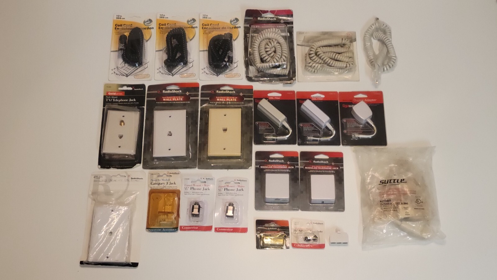 Mixed Bulk Wholesale Lot of 50 Miscellaneous Items such as Suttle Line Condition