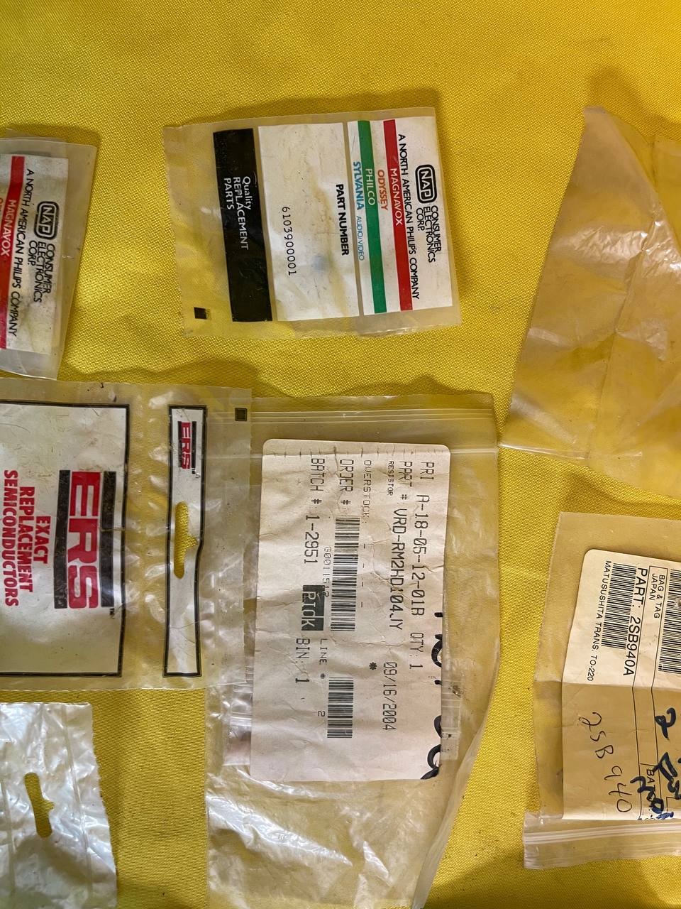Lot of new Nos Vintage Semiconductor IC Transistor Parts ECG Toshiba Hitachi RE
