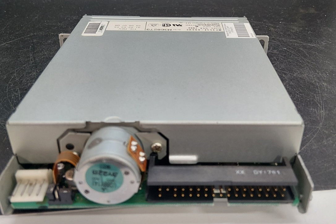 Mitsubishi Electric MF355F-498UC – Internal Floppy Disk Drive 3.5″
