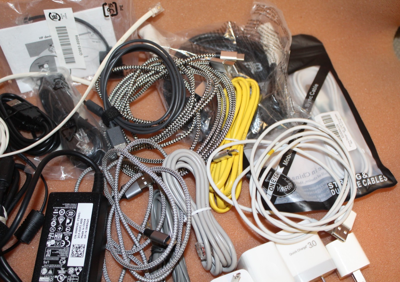 Electronic Cables_Cords_Plugs _etc, Assortment_24 Piece Lot