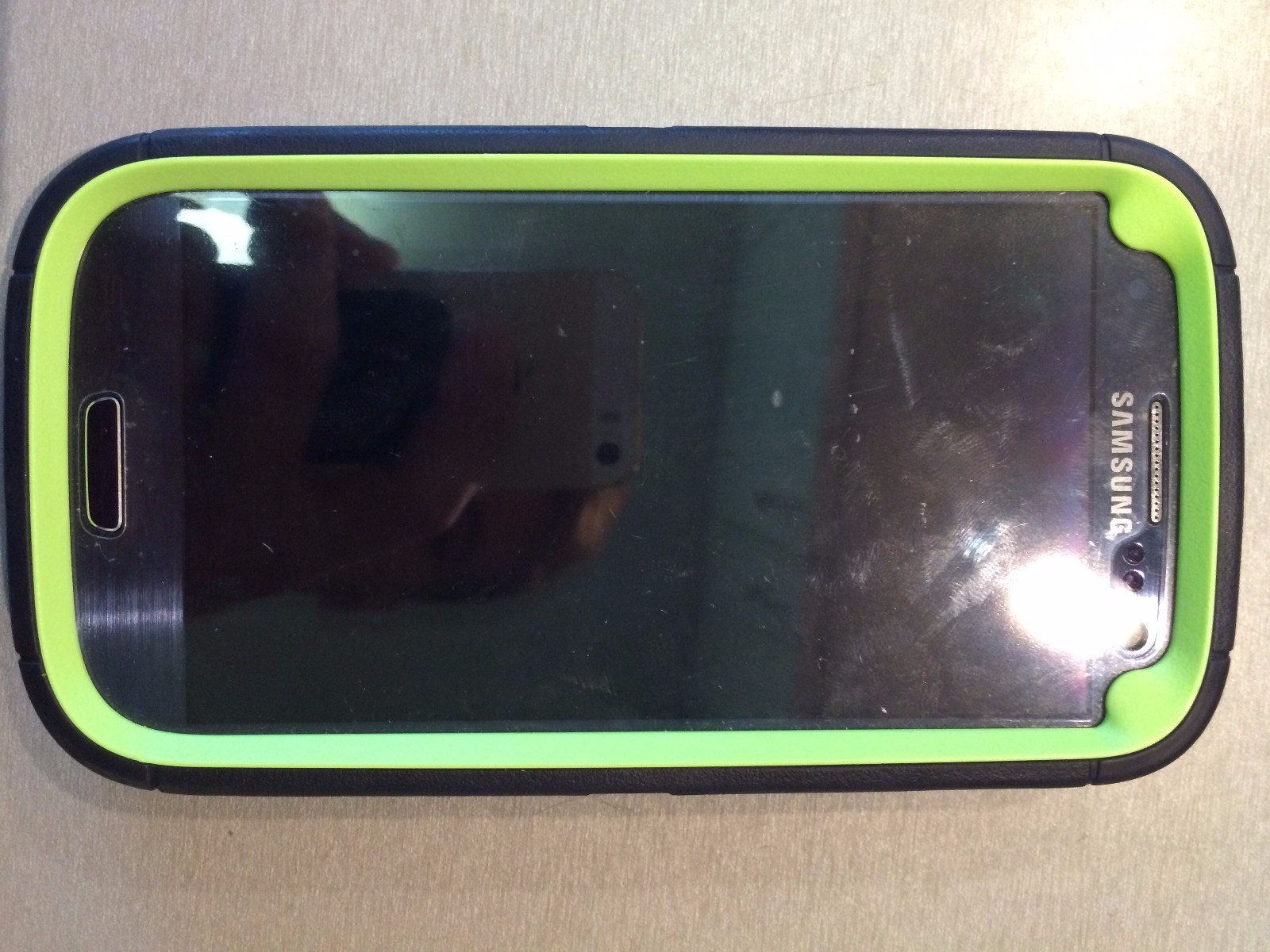 Electronics – Apple , Samsung, Sony, Blackberry, Otter Box, LIFEPROOF