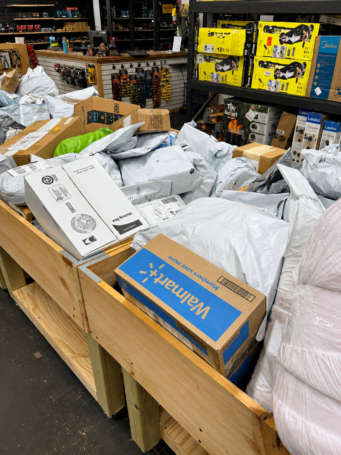 Mega Overstock Deal Box – USA & Assorted Items