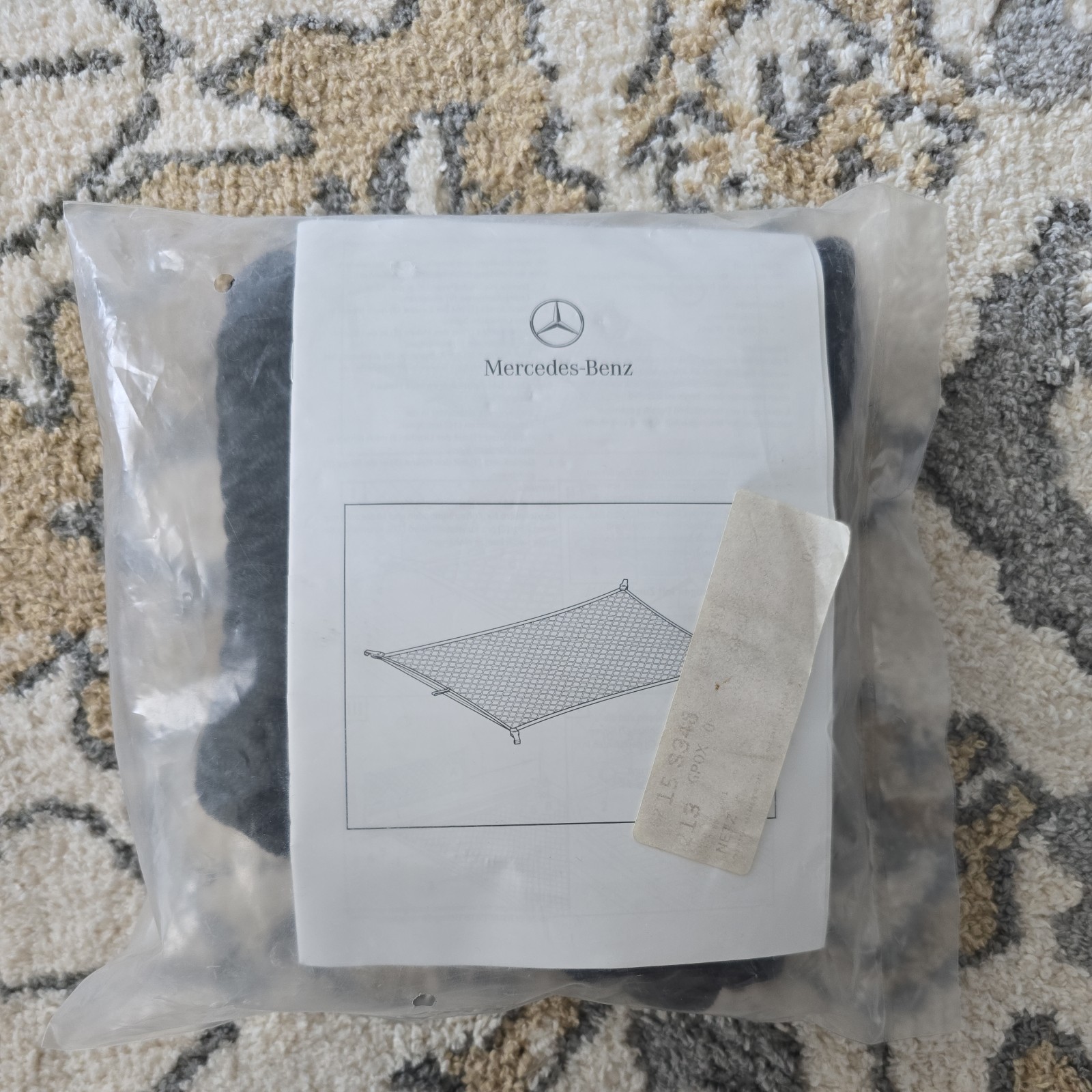 Mercedes – Benz Genuine Product E or C Clas LUGGAGE CARGO NET A 213 860 29 01