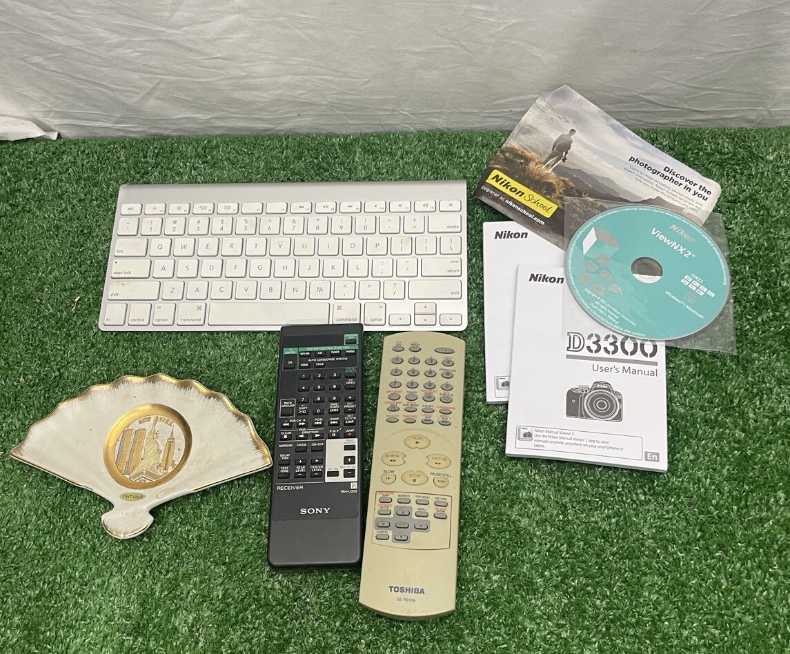 Lots Of Different Items-What You See In The Pictures Are What You Get.-Lot #05