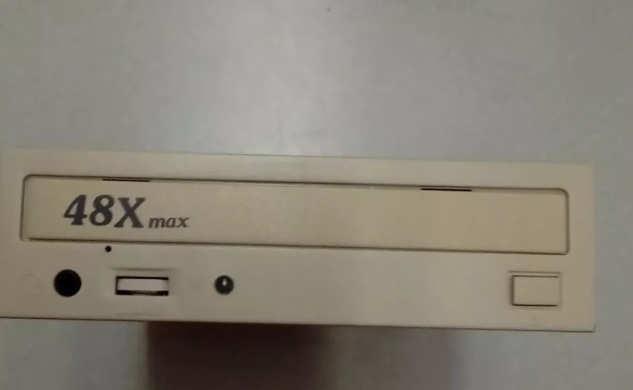CD-ROM Model 482D 48X