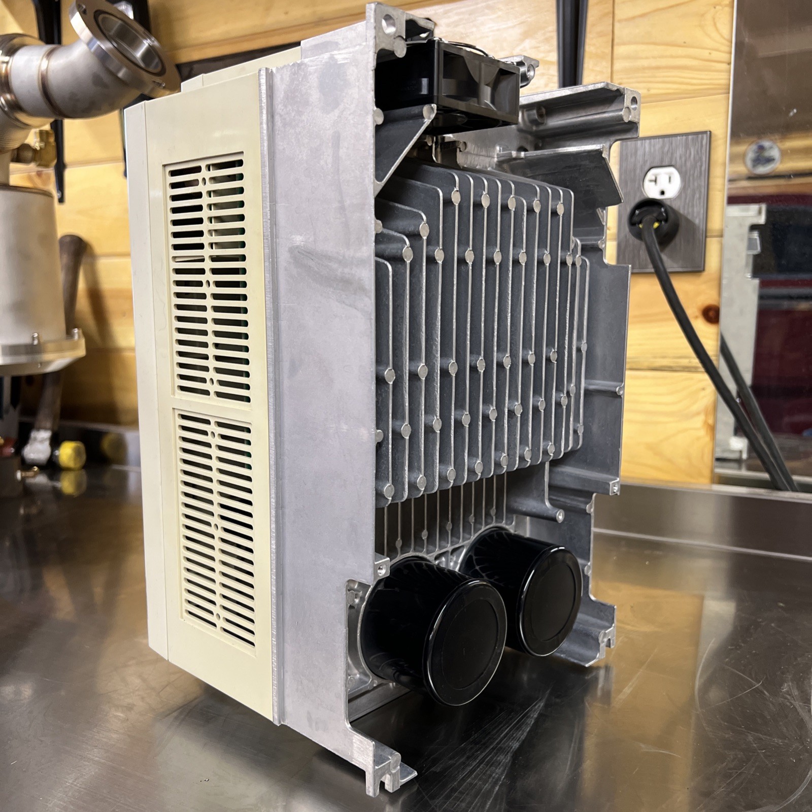 MINT YEAR 2000 Fanuc Laser Hitachi JH300 8LF2 JH300 IGBT INVERTER Tested