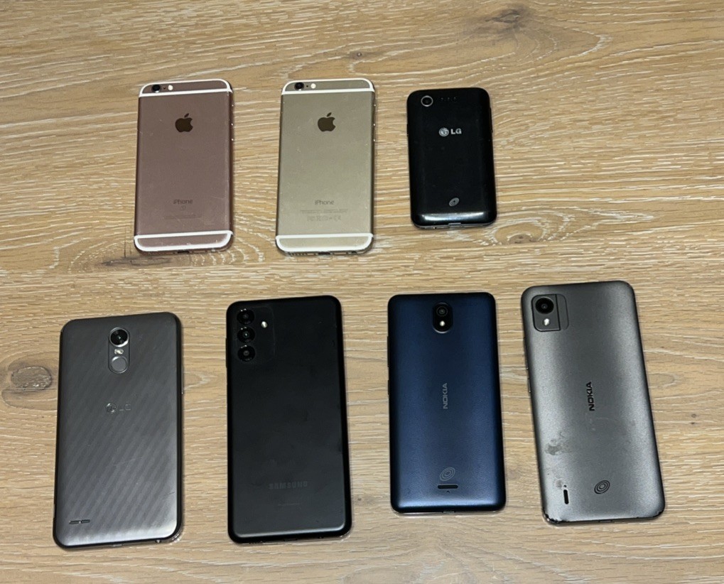 Mixed Lot Of 7 Smartphones- Apple, Samsung, LG, Nokia- For Parts Or Repair