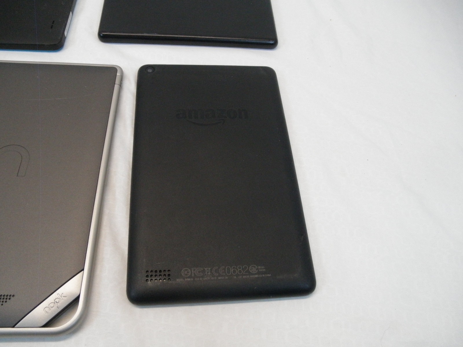 Lot of 5 Mixed Tablets/E-readers – Various Defects – FOR PARTS OR REPAIR ONLY!