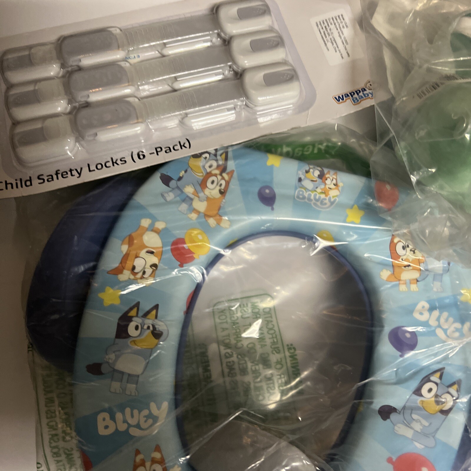 Bulk Baby accessories and Toys Amazon returns 20+ items