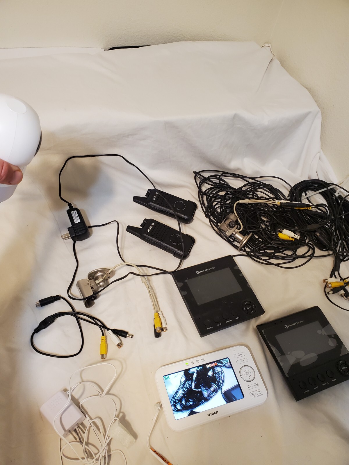 “Mixed Lot: VTech Baby Monitor, Surveillance Cameras, Walkie-Talkies, and…